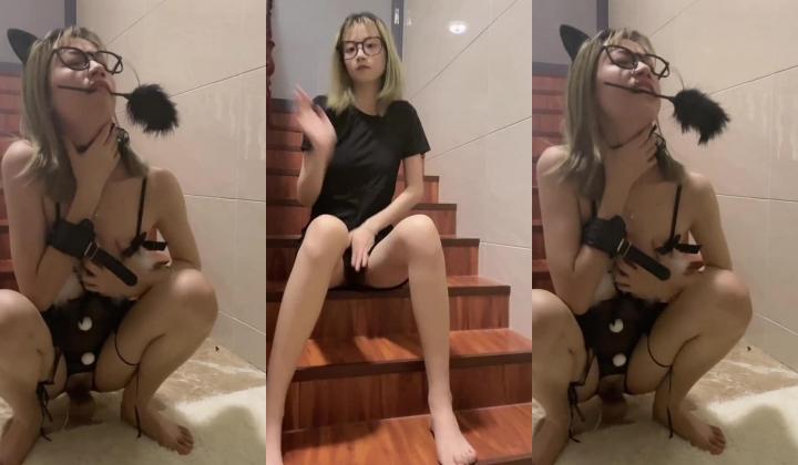 淫娃玉女 窈窕年轻貌美少女的蜕变历程 蜜桃酱 从清纯到欲女 裸舞自慰勾引援交 调教露出还让陌生人