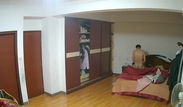 家庭摄像头录制，非常真实的夫妻啪啪日常