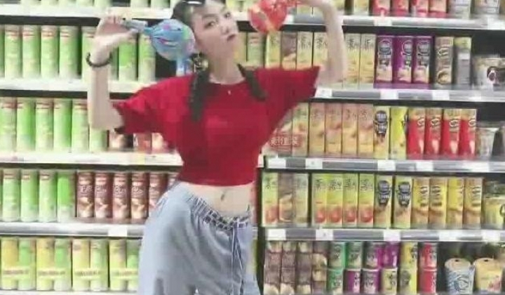 学姐女友被群p的秘密