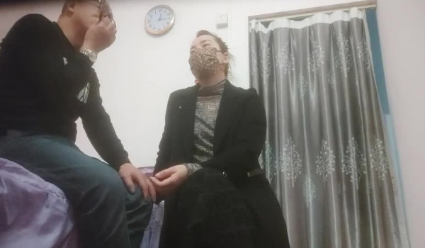 横扫街头炮王佳作，【老王探花】，穿梭大街小巷，几百块干一天，小媳妇骚少妇大姐姐/搞沐足按摩女