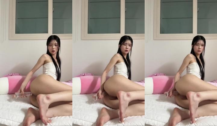 【极品反差婊】神仙颜值 ️粉嫩逼逼 ️紫薇抠逼骑马驰骋如此佳人若能共赴云雨
