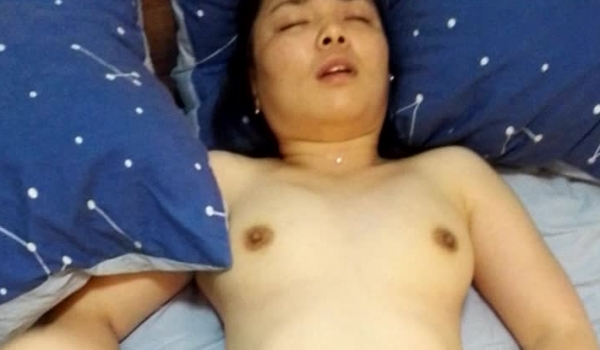 【MJ作品】社交软件认识的96年小嫩妹 第二次见面终于成功MJ 死猪般玩弄内射了