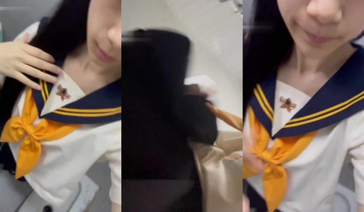 最新高价定制分享，极品反差女大生04年清纯小姐姐【胡椒仔】露脸私拍，各种COSER裸体骚舞大号道