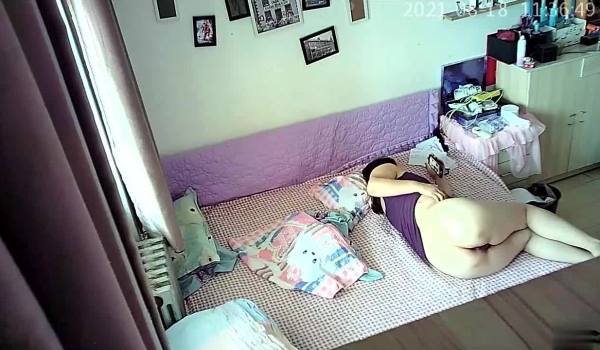【破解摄像头】绿帽老公与母狗淫妻的生活记录