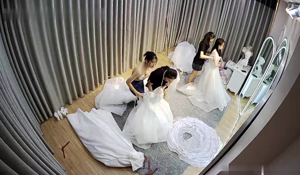 【破解摄像头】新娘婚纱多角度试衣间 惊现最美军嫂