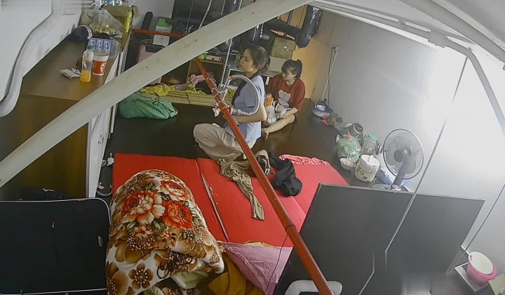 【极品稀缺 ️破解摄像头】极品服务员宿舍日常 ️小姐姐年轻美乳好坚挺 穿搭职业装制服很有气质 距