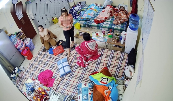 ️精品推荐 ️【破解摄像头】会所员工宿舍摄像头 超多白嫩美女露奶换衣