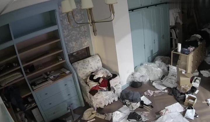 ️【破解摄像头】性瘾少妇频繁自慰 每月高达二十次！