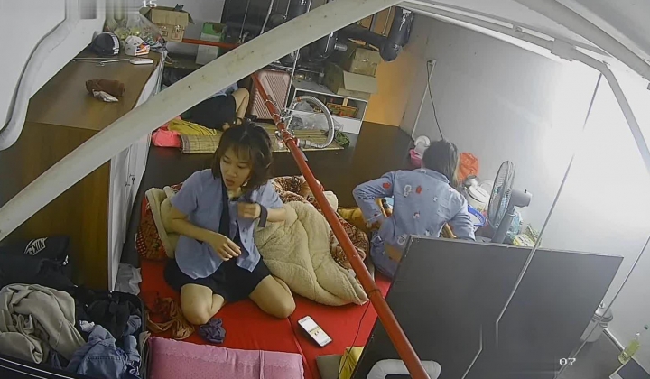 【极品稀缺 ️破解摄像头】极品服务员宿舍日常 ️小姐姐年轻美乳好坚挺 穿搭职业装制服很有气质 距