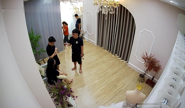 【破解摄像头】新娘婚纱多角度试衣间 惊现最美军嫂