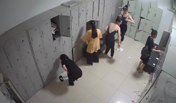 破解摄像头 艺校舞蹈班更衣室 一群暑假学舞蹈的学生妹