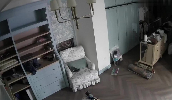 ️【破解摄像头】性瘾少妇频繁自慰 每月高达二十次！