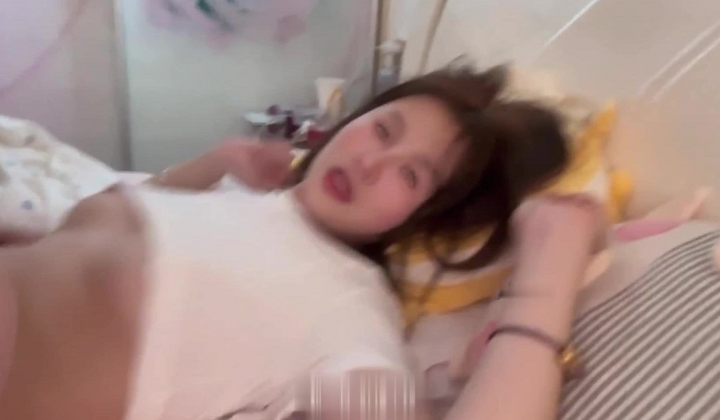 高价良家云盘流出，极品反差女友，爱旅游爱分享，日常生活照及性爱视频