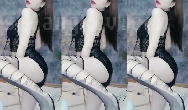 【极品稀缺 ️网易现役网红美女】最新藏宝图之燃爆女神 万元定制露脸 罕见全裸 明星颜值 火辣身材