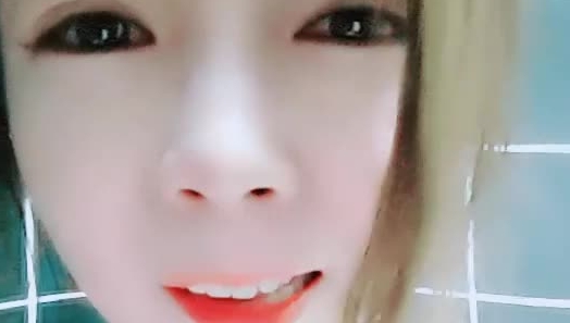 巨乳御姐【小野猫猫】网吧沟搭~无套狂射满脸,在网吧厕所用跳蛋喷自慰水~严重影响网吧兄弟上厕所