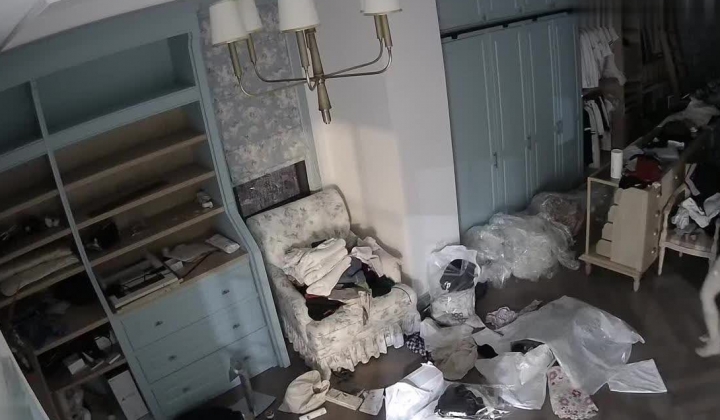 ️【破解摄像头】性瘾少妇频繁自慰 每月高达二十次！