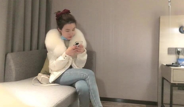 情商堪忧【文轩探花】机车女警惕性高被女怼语无伦次激烈争吵被官方强制封号，扬言要找人弄这个女的