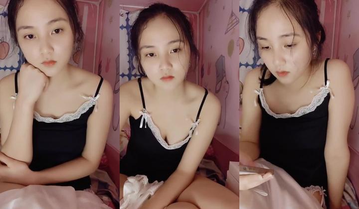 处女！清纯女神~宿舍大秀~【白蔚】超级清纯~蛋都撸炸了~