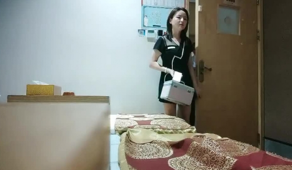 一代炮王疯狂的做爱机器【山鸡岁月】逍遥快活的一天 一堆堆的妹子 小少妇骚货很会玩 捡到宝了！