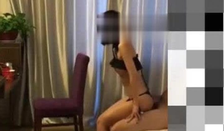 苗条丰满双母狗『兔兔』最新电报群私拍 ️超美婚纱露脸口交啪啪 丰臀后入内射 高清720P原版