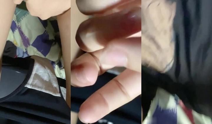 【真实大学生】，土豪重金定制，极品身材女大学生，宿舍拉上帘，各种制服情趣道具自慰，骚的一批