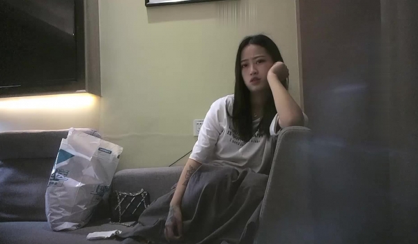 【91沈先生】完整两场，老金毛巾盖头化身变态淫魔蹂躏小少妇，PUA手法真高超