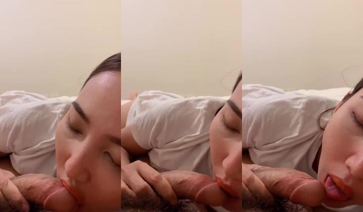 【顶级网红 ️极品推荐】国人博主『Kimi』极品口活达人骚女友 第二季 能把灵魂吸出来的超绝口活