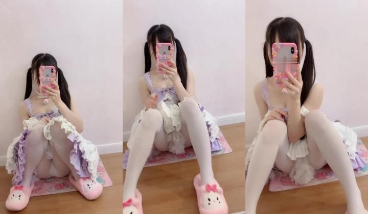 清纯反差小母狗 Twitter萝莉『蔡小熊』福利，可爱乖巧的小妹妹 怎么能这么烧呢？一线天白虎嫩