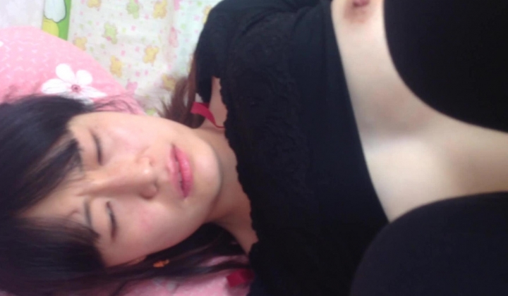 【经典流出】极品骚情良家少妇啪啪的日常流出，各式制服诱惑，口技一流