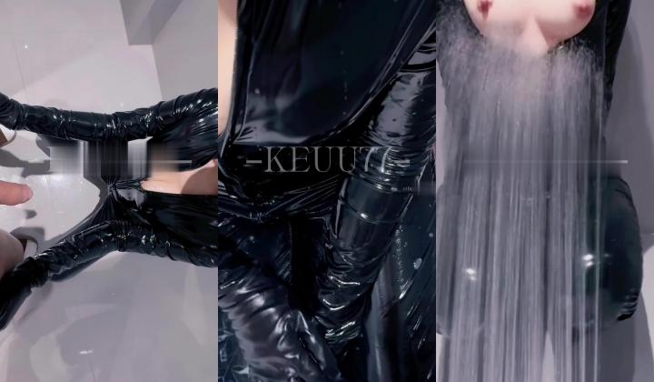 推特美腿女神【KEUU77】最新VIP福利，天生丽质极品身材，私下被金主包养成小母狗，各种调教啪