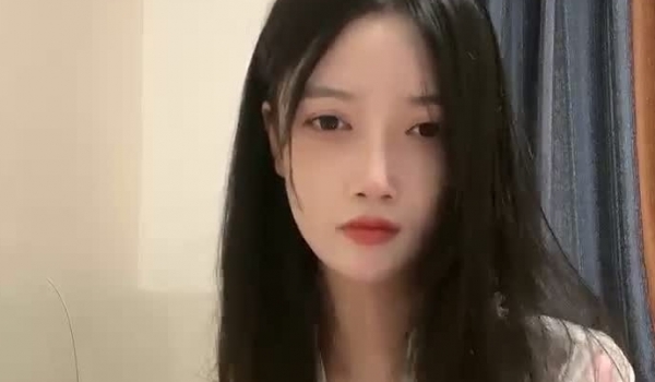 顶级校花女神【小蝴蝶会飞】大长腿~道具自慰狂插~秒射！