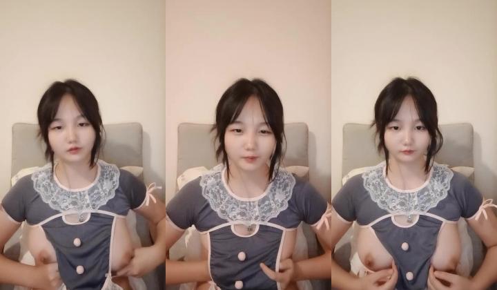 新人~成都邻家妹妹~【一起来贴贴】学妹下海全裸特写~跳蛋~！