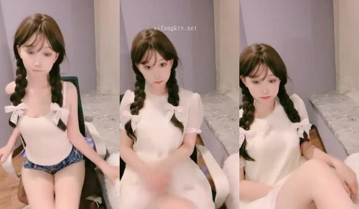 佛祖见了都要硬一硬！纯欲超清纯的19岁美少女萝莉，天然干净白嫩白虎，打两场炮，声音好嗲，筷子般的