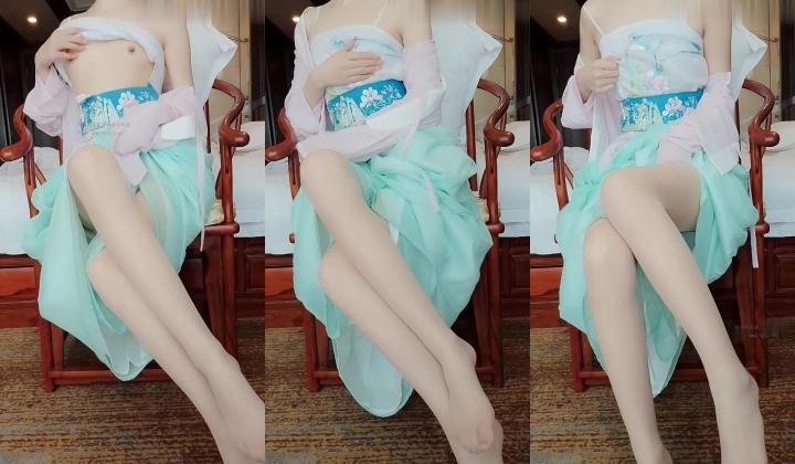 极品白虎网红美女【软萌萝莉小仙】汉服