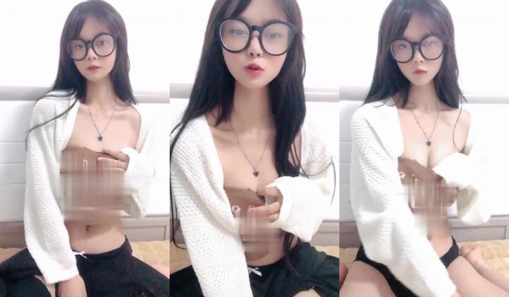 女神首次啪啪秀~【甜腻小猫】无套狂操！淫水喷不停~！真的快爽死了