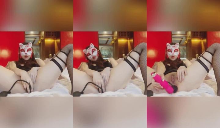 网红淫妻Luna私拍公共场合露出SM紫薇母狗式调教高潮不断人气爆棚