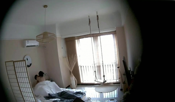 日式秋千房 小情侣在房间内连续住了多天 每天就是啪啪 多姿势小逼快操肿了 高清720P收藏版