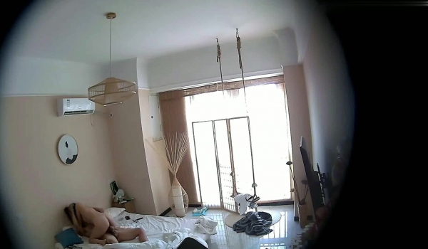 日式秋千房 小情侣在房间内连续住了多天 每天就是啪啪 多姿势小逼快操肿了 高清720P收藏版
