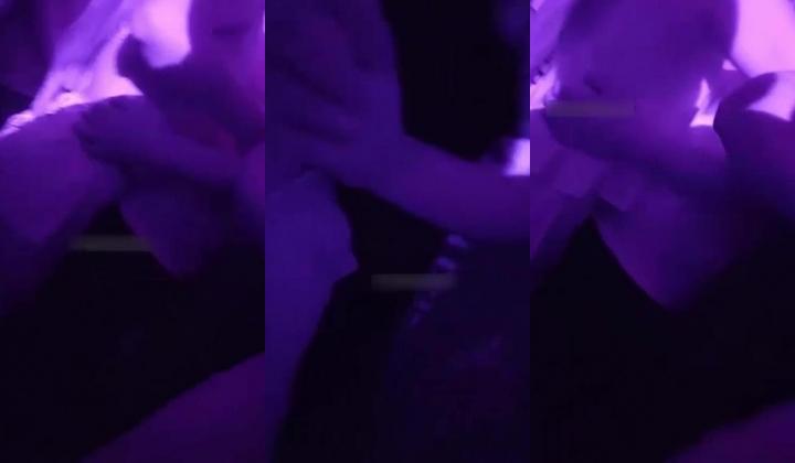 【猎奇资源 ️疯狂砂舞】淫乱舞厅八月最新重庆舞厅内的淫乱抓奶 抠逼 吃鸡 偷操 站炮 高清720