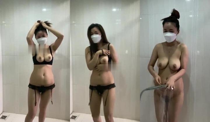 精品推荐 【快手】大奶少妇『依依女神哦』蝴蝶穴黑木耳骚舞道具诱惑自慰