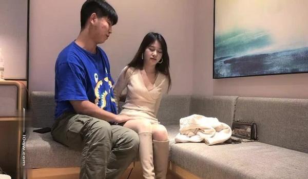 【小宝寻花】5000约极品明星脸女神，兼职平面模特，高颜值好身材，大神出战必属精品