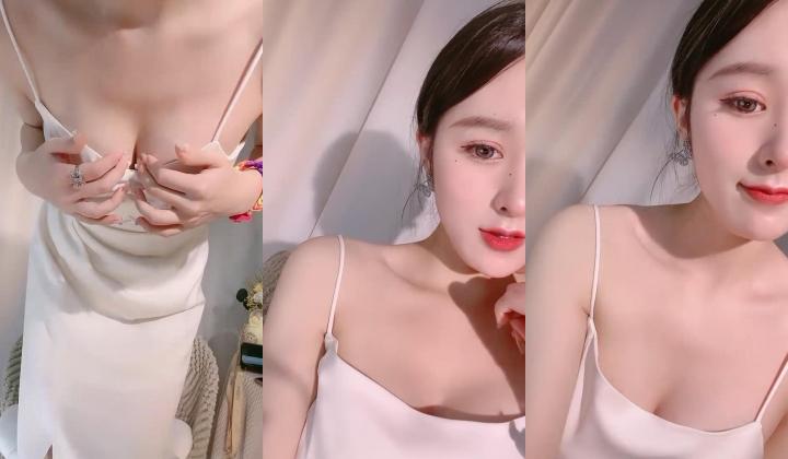 魔鬼身材高颜值女神美女翘臀后插道具呻吟不断