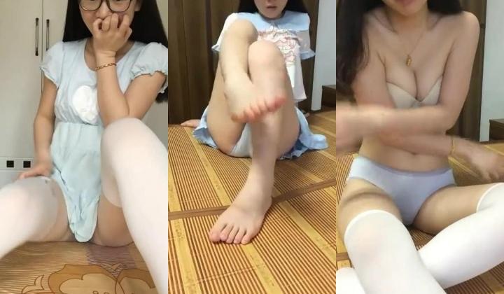 经典网红兔牙喵喵集合，童颜巨奶身材火爆多少宅男对着她撸