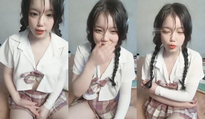 最新下海小仙女，，【纯欲小白兔】，扎着两只辫子的小妹，被两个男的轮番干，刮了毛内射，真猛真精彩