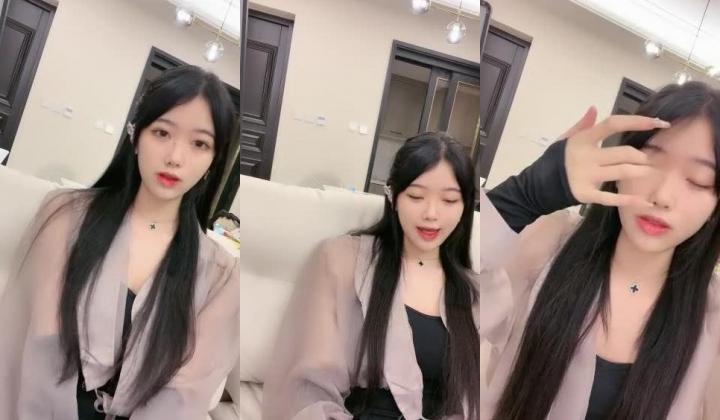 核弹！高人气裸舞女神~20小时~【阿楚】全新姿势~撸点极高~ 女神终于尺度大开~！揉穴自慰，长腿