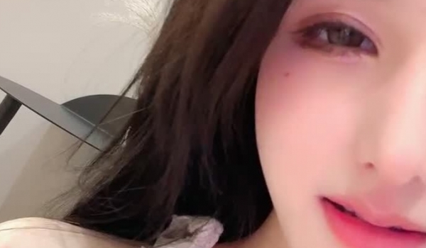 女神回归~【香奶奶】颜值吊炸天，收费房让你高潮大秀！