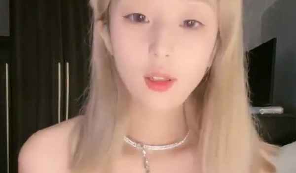 未来某航空公司空姐~【航空大学校花女神空姐菲菲】脱光光简直让人流鼻血 假屌猛插蝴蝶逼