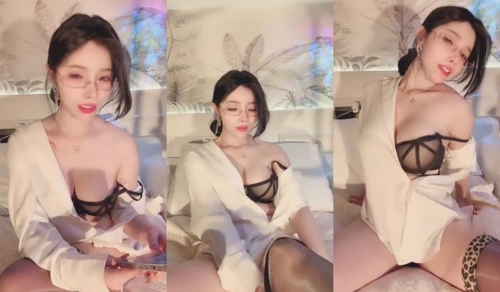 维纳斯女神，极品名媛，漂亮御姐【若汐】，自慰高潮喷水，脸穴同框，销魂呻吟，满满撸点