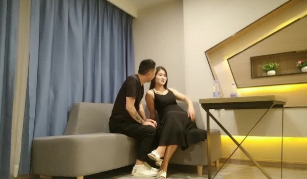 翻车大王伟哥 足浴会所勾搭气质洗脚大姐 回酒店啪无套内射
