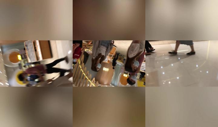 《王者级 神作》牛人波哥超市、商场、步行街小型电筒补光极限贴身抄底几十位小姐姐神秘裙底亮点多多Y
